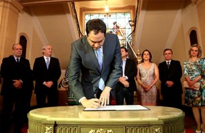 waldemar-borges-noticia-governador-paulo-camara-assina-decreto-placa-eduardo-campos